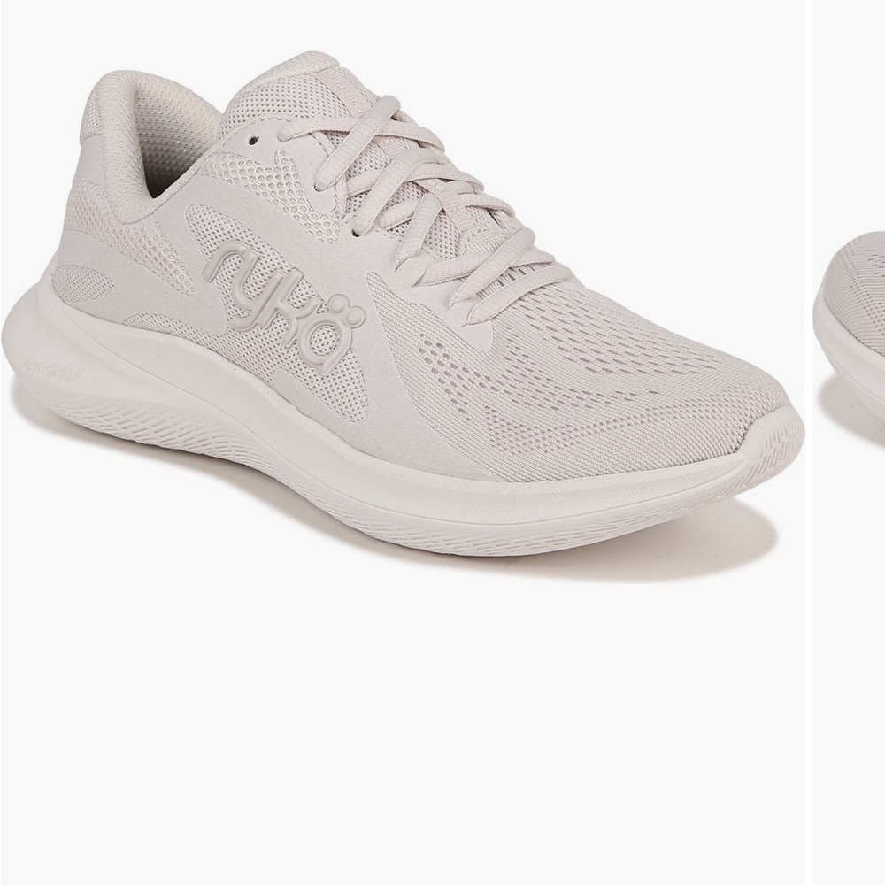 Ryka women’s intention running shoes. Off white color. Size 7.